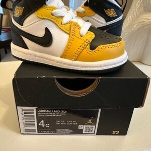 Nike Kids' Air Jordan 1 Mid - Yellow, Black, and White